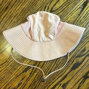 The North Face Women’s Bucket Horizon Hat. Light Pink. Size L/XL